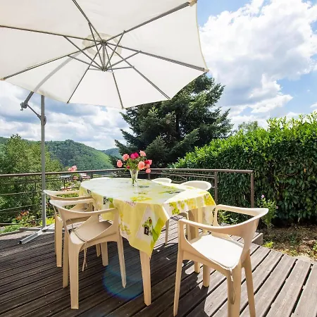 Holiday home Inviting In Miremont With Garden Miremont (Puy-de-Dome)