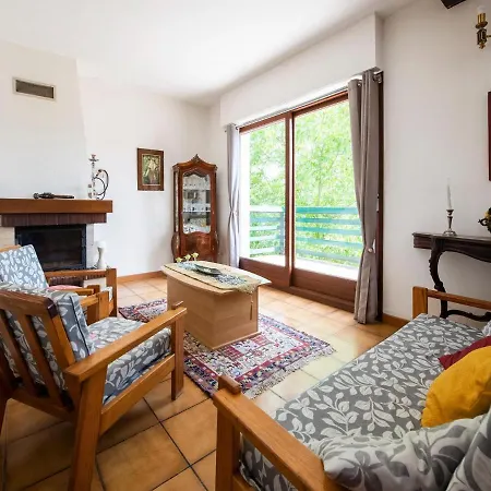 Inviting In Miremont With Garden * Miremont (Puy-de-Dome)
